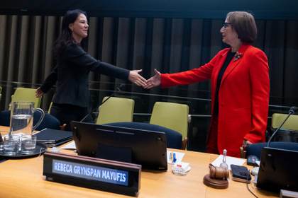 Grynspan aboga por la reforma de la ONU y la paz en su candidatura a secretaria general