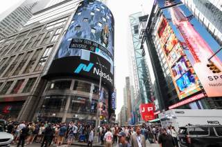 Wall Street cierra en verde y el Nasdaq alcanza un récord con el repunte de las empresas de IA