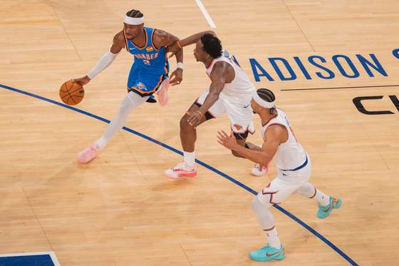 100-103. Oklahoma suda la gota gorda para asaltar el Madison Square Garden un año más