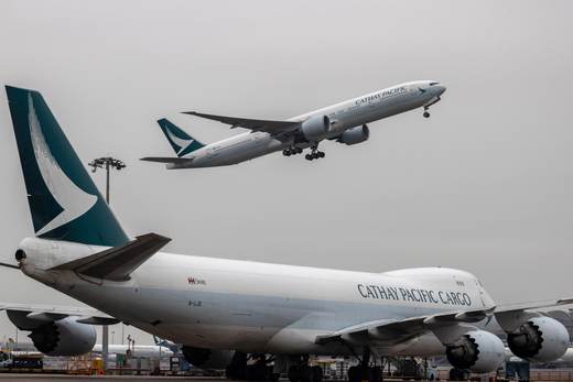 Un error de comunicación en un avión de Cathay activa la alerta de la OTAN en Rumanía