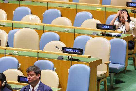 EE.UU. abandona la Asamblea General después de que el presidente iraní los llame terroristas