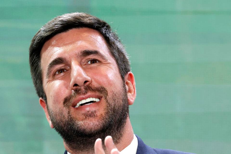 Enrique Riquelme decidirá "en próximos días" si se presenta a elecciones del Real Madrid
