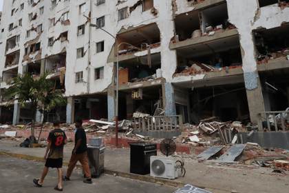 Suben a 2.954 los fallecidos y a 16.592 los heridos por los terremotos en Venezuela