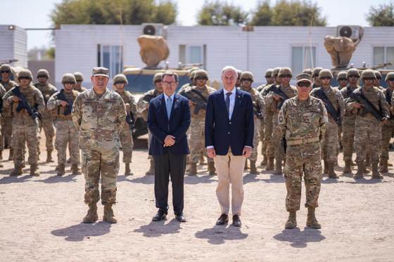 Kast presenta en la frontera norte de Chile un plan para frenar la inmigración irregular