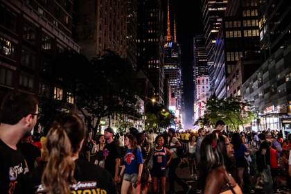 63 personas detenidas en Nueva York tras la histórica victoria de los Knicks