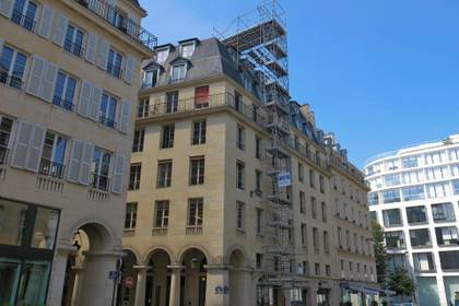 Limitar alquileres y las viviendas sociales, en el centro de las municipales en Francia