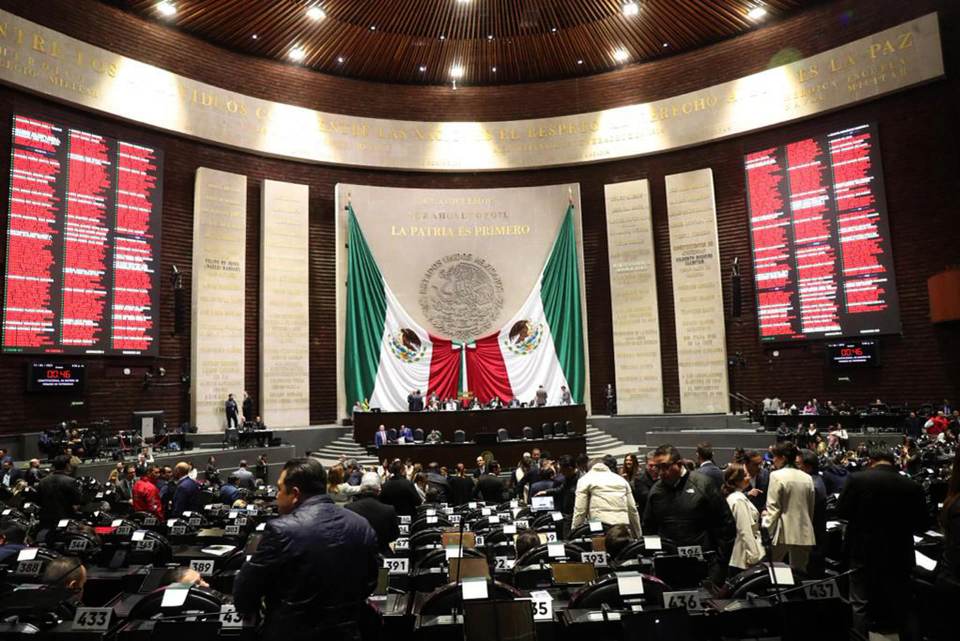 México avanza hacia una ley de IA entre alertas por falta de una estrategia nacional