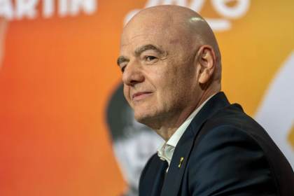 Infantino se jacta de tener el apoyo de "la gran, gran mayoría" del mundo del fútbol