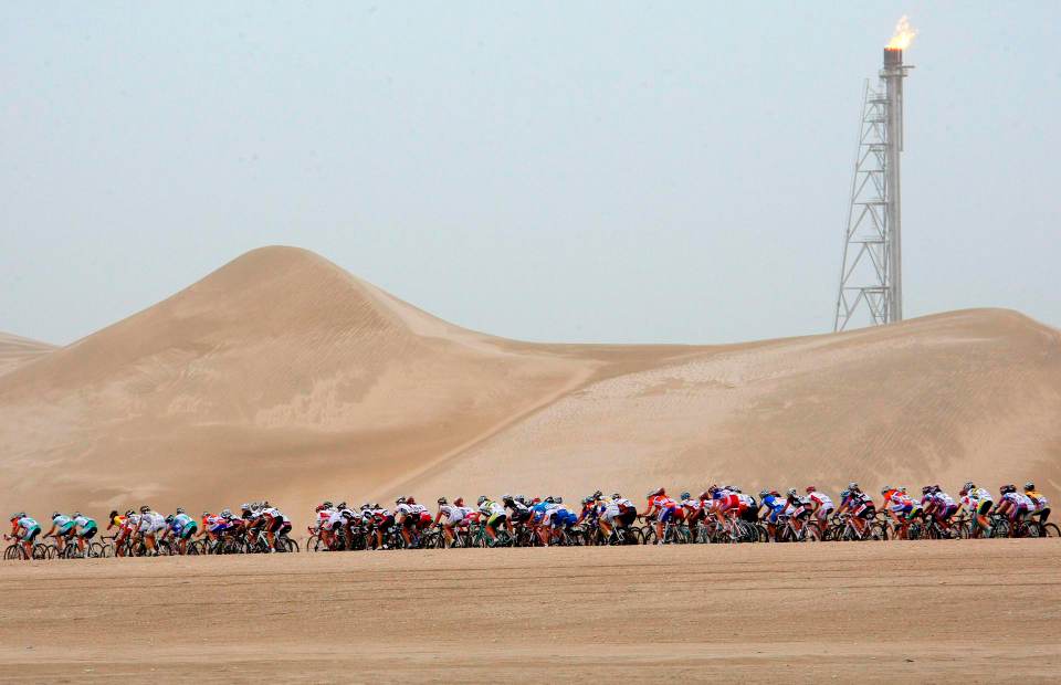 Catar suspende la producción de gas natural licuado tras el ataque a sus instalaciones