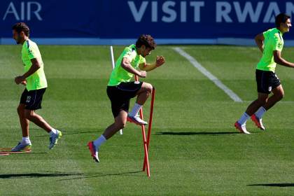 Julián Alvarez retoma los entrenamientos con el grupo en el Atlético
