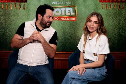 José Eduardo Derbez y Sofía Castro encaran su nueva comedia sin miedo a sus apellidos
