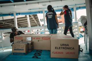 Brasil va a las urnas a definir su rumbo, con Lula y Bolsonaro bajo la sombra de Trump