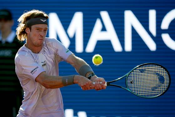 Rublev y Nakashima acaban con la aventura catalana de los argentinos Navone y Cerúndolo