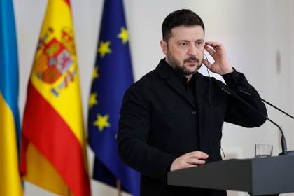 Zelenski confirma el uso de misiles Flamingo contra fábrica de armas rusa en Volgogrado