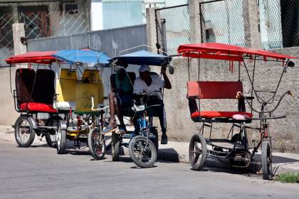 Cuba autoriza contratación directa, cuentas bancarias en el exterior y apertura turística