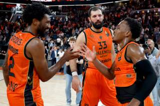 Mirotic estará varios partidos de baja por una lesión muscular en la pierna izquierda