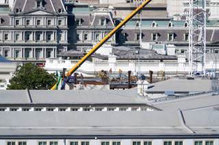 El Salón de Baile de la Casa Blanca, una obsesión de Trump que construyen manos hispanas