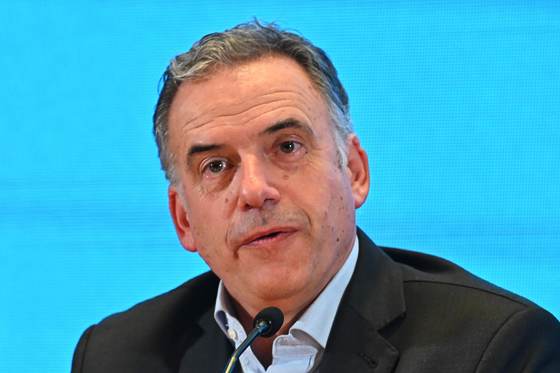 Orsi dice que Uruguay no está "vacunado" contra las afecciones de convivencia democrática