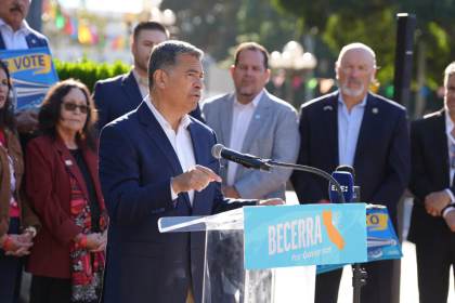 Demócrata Xavier Becerra se afianza con un 61 % de apoyo para ser gobernador de California