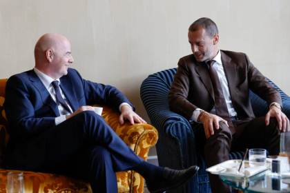 La FIFA acusa a la UEFA de acoso y se opone a que tribunal de EE.UU. facilite datos de FFE