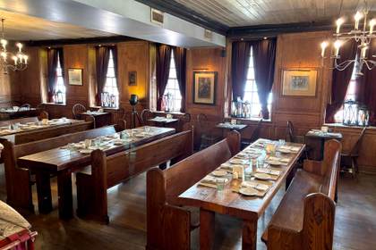 Fraunces Tavern, epicentro de la fundación de EEUU que resiste entre rascacielos y ostras
