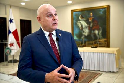 Panamá quiere renovar un acuerdo marítimo con China y bajar la tensión por los puertos