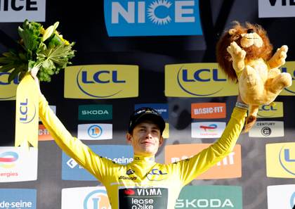 Vingegaard se suma al álbum de oro de la París Niza y Lenny Martínez gana la última etapa