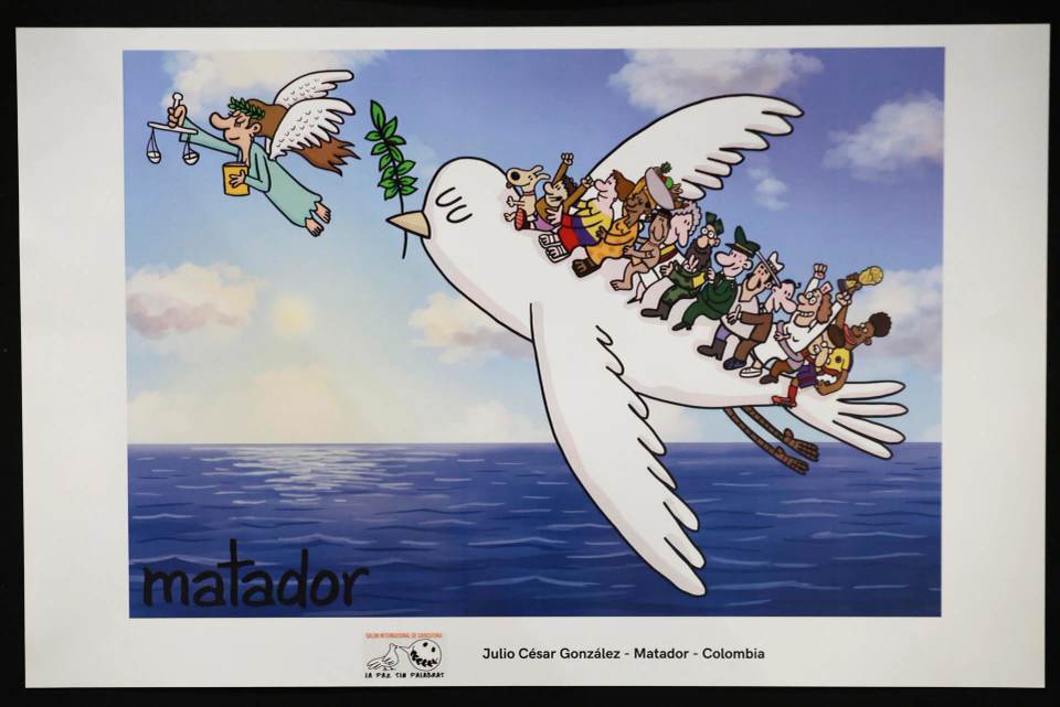 Caricaturas de todo el mundo retratan “La paz sin palabras” en una exposición de Bogotá