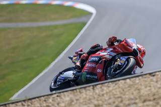 Bagnaia logra una victoria inapelable y Marc Márquez, tercero, recorta puntos a Bezzecchi