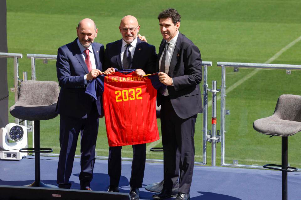 La junta directiva de la RFEF renueva a Luis de la Fuente hasta 2032
