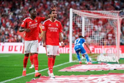 3-1. Pavlidis y Prestianni aseguran un trabajado triunfo del Benfica