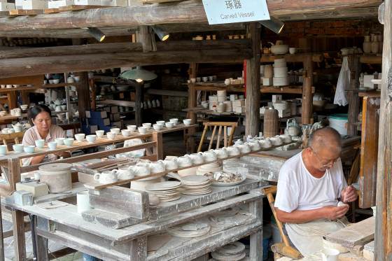 La cuna china de la porcelana: de fuente de patrimonio milenario a 'escuela' de artistas