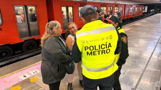 Vagoneras: las mujeres que desafían la "limpieza social" en el Metro de Ciudad de México