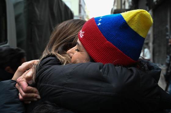 Venezolanos en Uruguay envían donaciones a su país por el terremoto