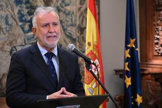 Ministro español ensalza en Uruguay el arraigo canario y la memoria democrática