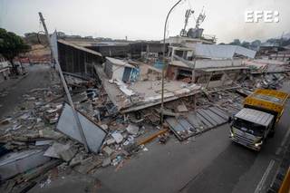 Saqueos y desesperación marcan la emergencia en Venezuela tras los terremotos
