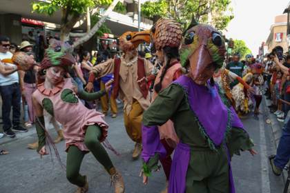 Artistas de Colombia y Guatemala fusionan el nuevo circo en el Festival Chiripa