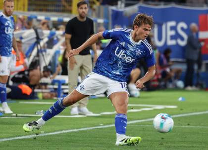 Nico Paz permanecerá en el Como 1907, según la prensa italiana