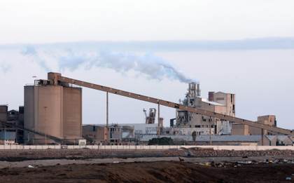 Más de 60 alumnos intoxicados por gases tóxicos que emite un complejo químico en Túnez