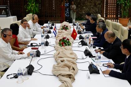 Cuba resalta los "sólidos lazos" con Vietnam y la solidaridad de ese país con la isla