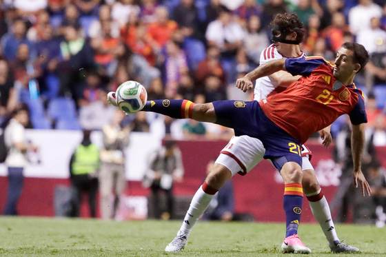 Oyarzabal-Ferran, España tiene gol