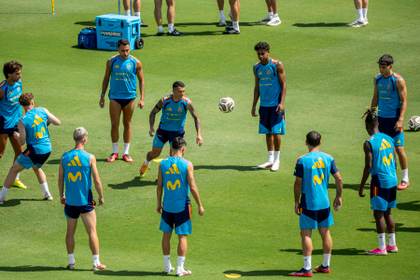 España se entrena en Dallas con todos los jugadores disponibles