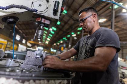 La actividad industrial de Argentina se derrumba 5 % en julio