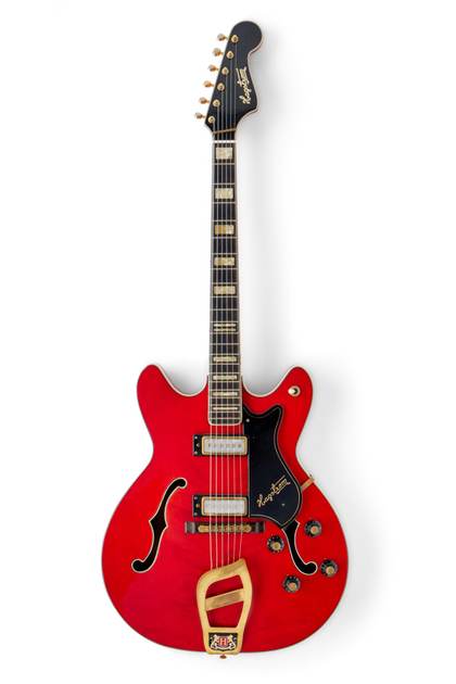 Sotheby's subastará en Nueva York la guitarra rojo cerezo del 'Rey del Rock' Elvis Presley
