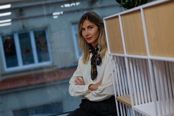Paula Klein, ganadora del Lumen de novela: "Todos nos contamos una ficción en la pareja"