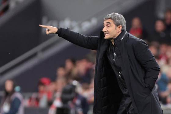 Valverde lamenta la derrota y que "el ambiente en el campo tampoco ha sido muy bueno"