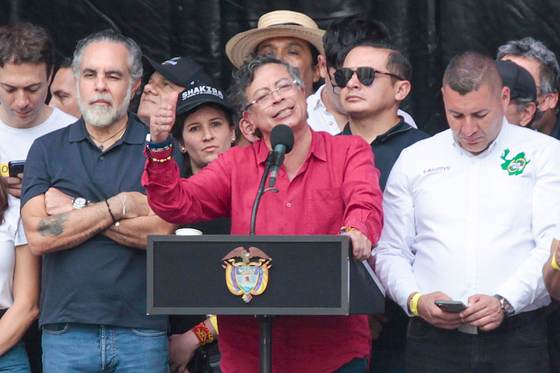 Petro pide a los colombianos apoyar con su firma la convocatoria de asamblea constituyente