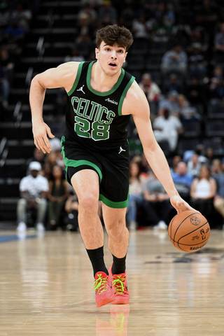 Hugo González cierra su temporada de 'rookie' con los Celtics