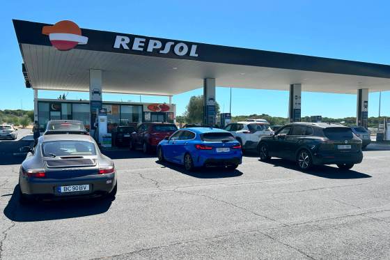 Repsol gana 5.006 millones hasta septiembre, un 325 % más, por la revalorización de existencias