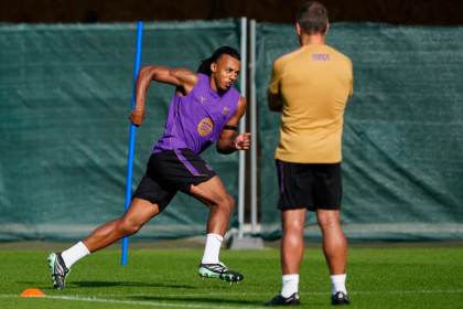 El Barça viaja a París con 23 jugadores, sin Eric Garcia ni Kounde